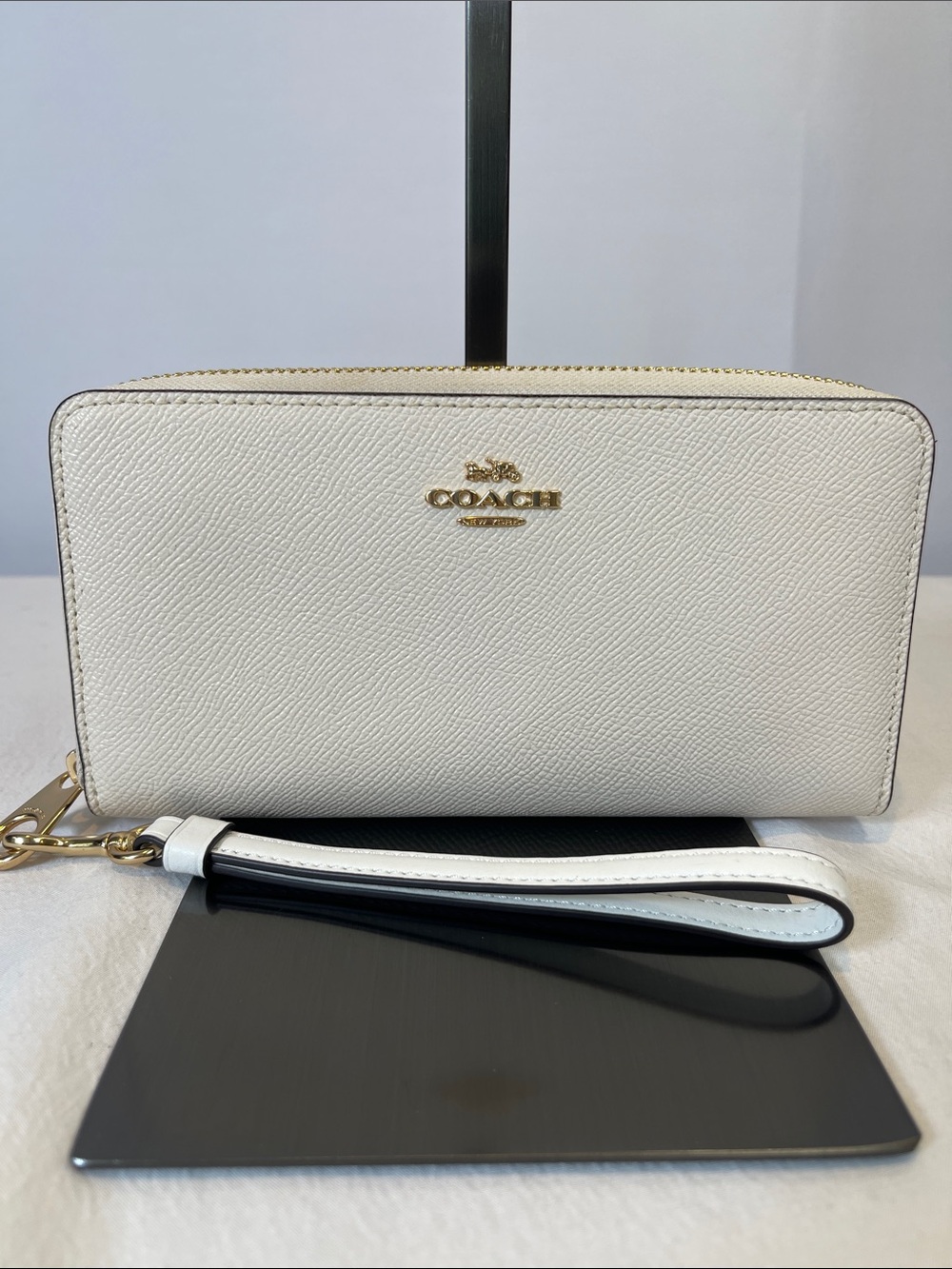 Coach B2254-C3441 Long Zip Around Wallet Chalk White Crossgrain Leather Wristlet